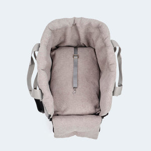 Leopold's Finest | Ansicht von oben Hundetasche CosyBag Wien mit Bouclé Innenstoff und ausgeklappter Kopfstütze