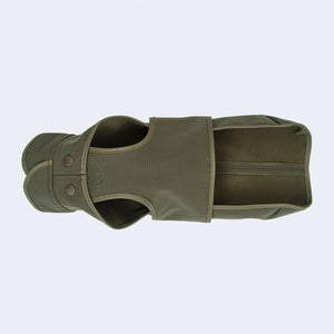 Leopold's Finest | Hundemantel Softshell für Dackel und kleine Hunde in oliv Sicht von unten