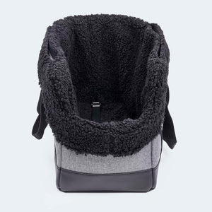Hundetasche EasyLuxe für Dackel und kleine Hunde mit ausknöpfbarem Innenfutter aus Curly. Zwei Seitentaschen und integrierter Sicherungsleine. Niedriger Einstieg, optimal für kleine Hunde