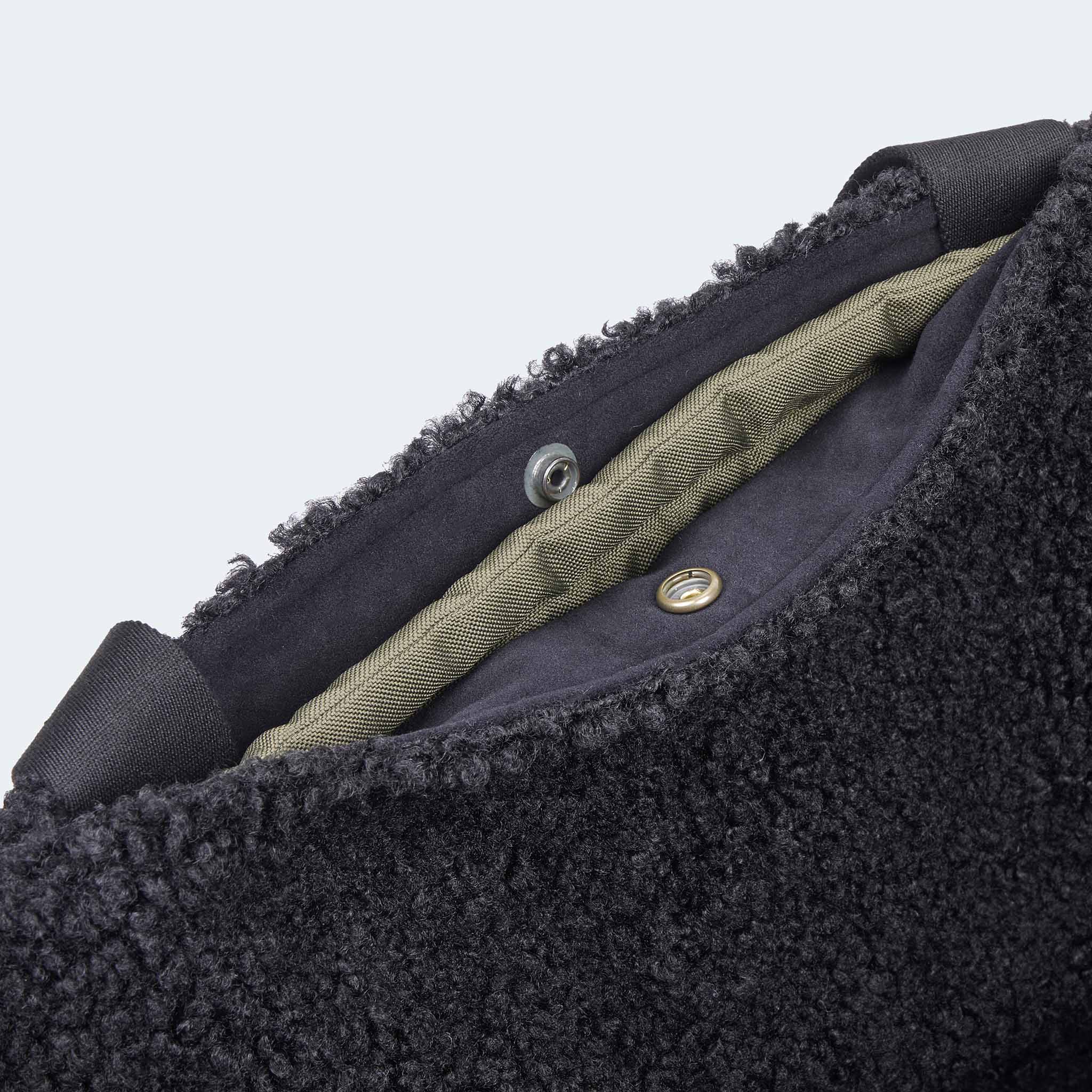 Hundetasche EasyLuxe mit schwarzem Curly Nahaufnahme ausknöpfbares Innenfutter [schwarz]