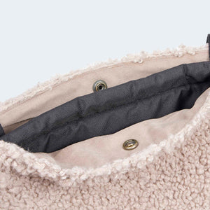 Hundetasche EasyLuxe Nahaufnahme ausknöpfbares Innenfutter Druckknopf
